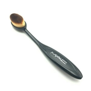 OVAL BRUSH / OVAL BLENDING FOUNDATION BRUSH - KUAS OVAL FOUNDATION