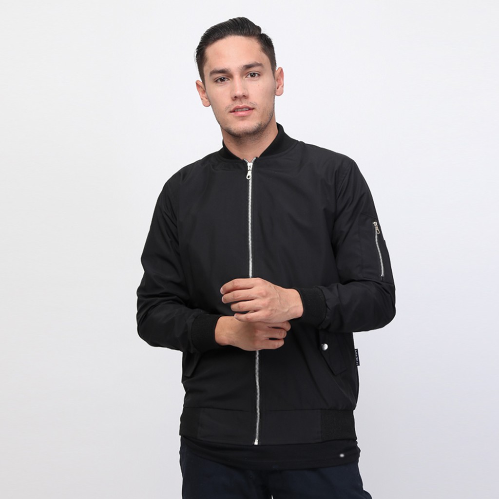 17Seven Original Jaket Bomber Pria 0008-Basic Hitam