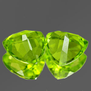 Matching Pair VVS Trilliant 2.26tcw 6.9x7mm Natural Unheated Green Peridot YZ800