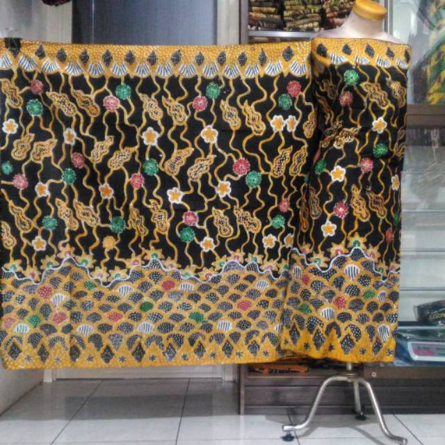 

Batik asli tulis tangan