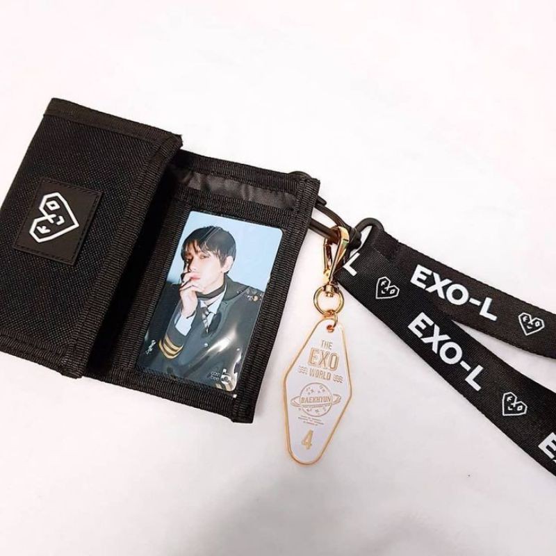 

EXO Official Wallet + Lanyard // Hologram Postcard Holder