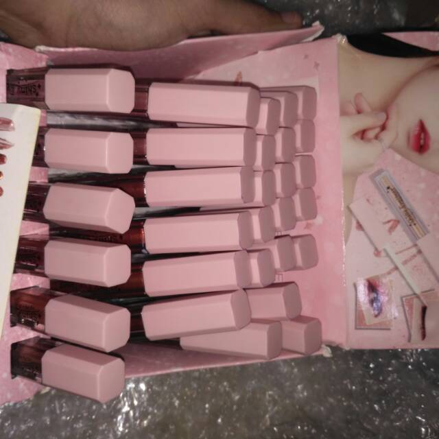 

eyelinergliterpeiyen
