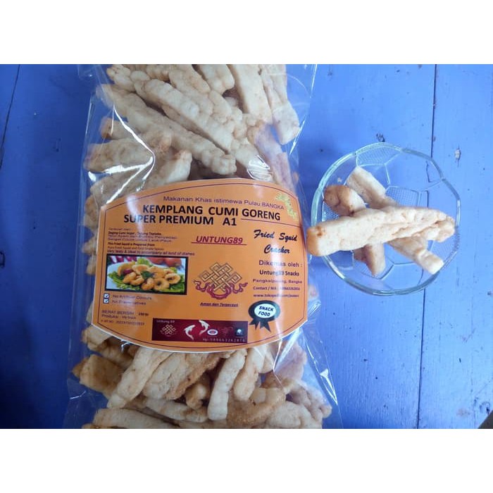 

Kerupuk Kempelang Goreng Stik Cumi Asli Khas Bangka 200 Gram Premium