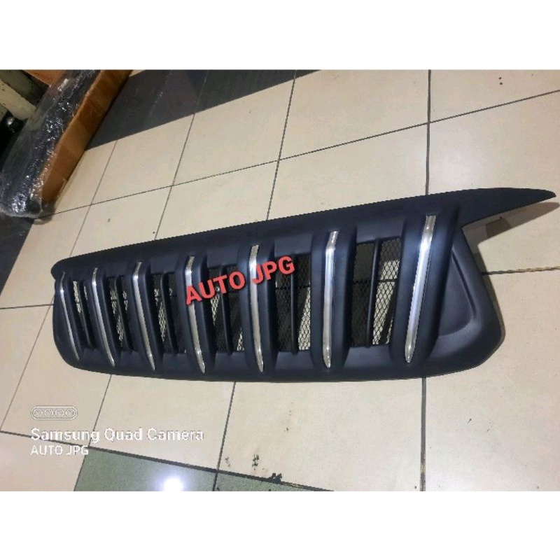 Grill Fortuner 2010 prado