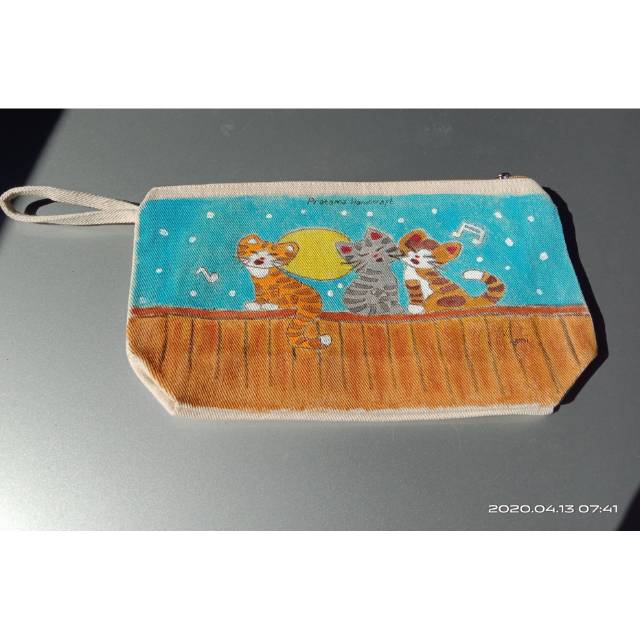 

Pouch lukis Asli