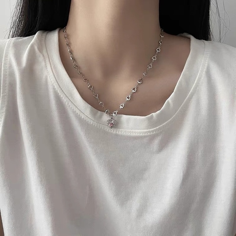 Kalung Rantai Klavikula Desain Hati Aksen Berlian Untuk Wanita