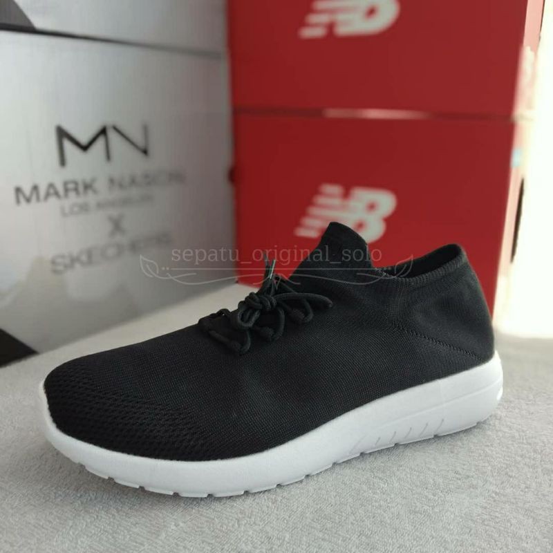 AIRWALK LEXUS SLIP ON HITAM