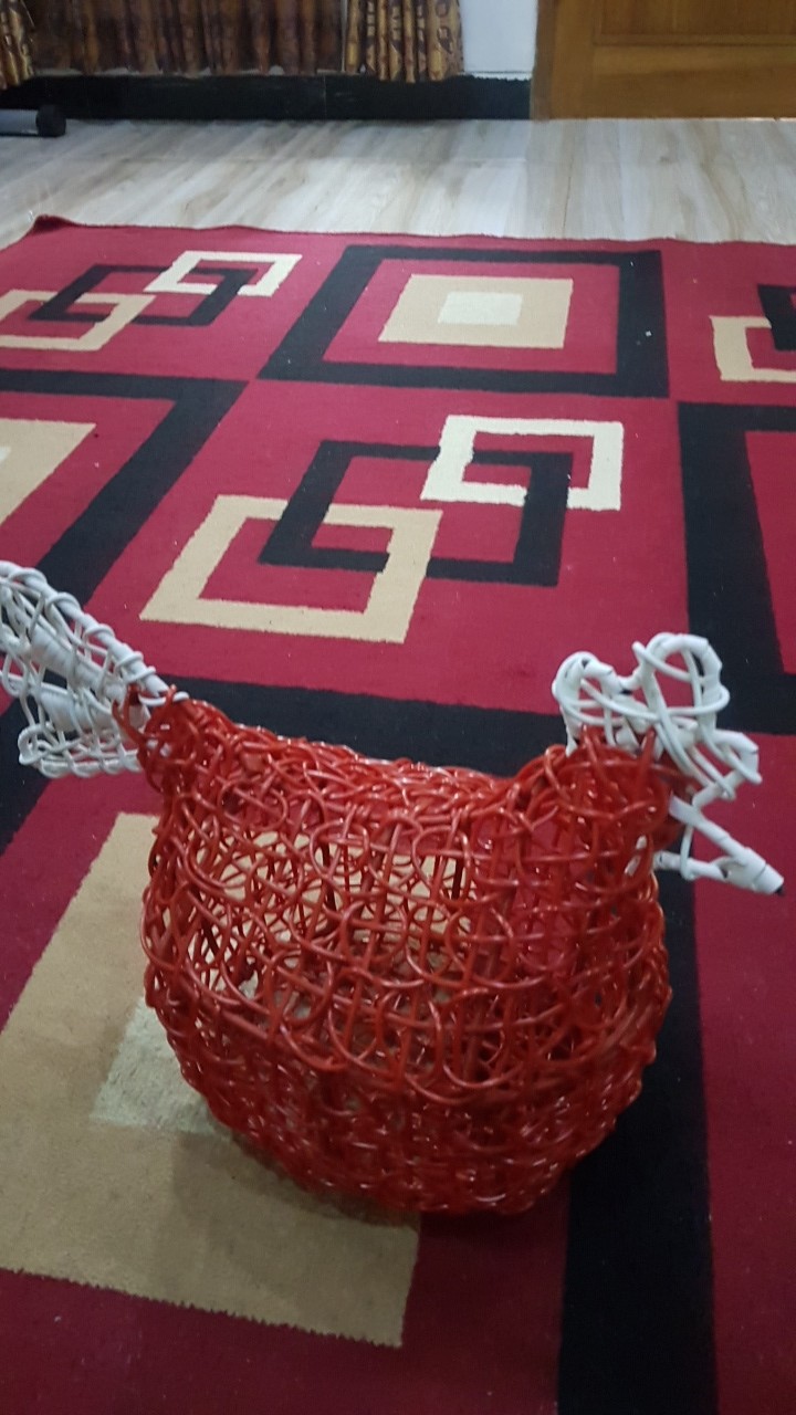 Keranjang Tempat Telur Bentuk Ayam Rotan Sintetis