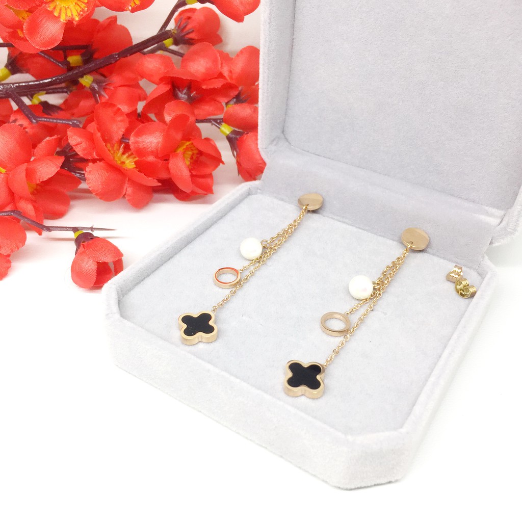 Anting Tusuk Korea Fashion Titanium Jurai Clover Hitam Putih - BE299