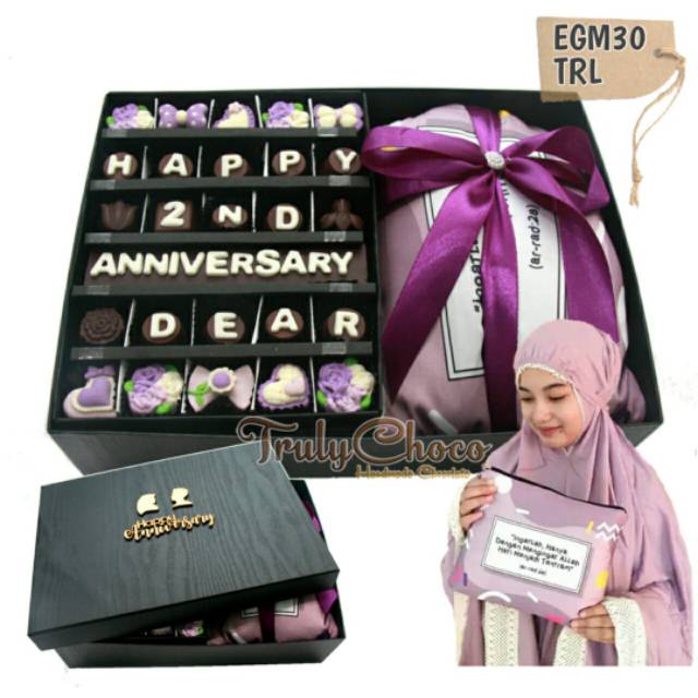 

Hadiah anniversary ulang tahun special coklat trulychoco dengan mukena