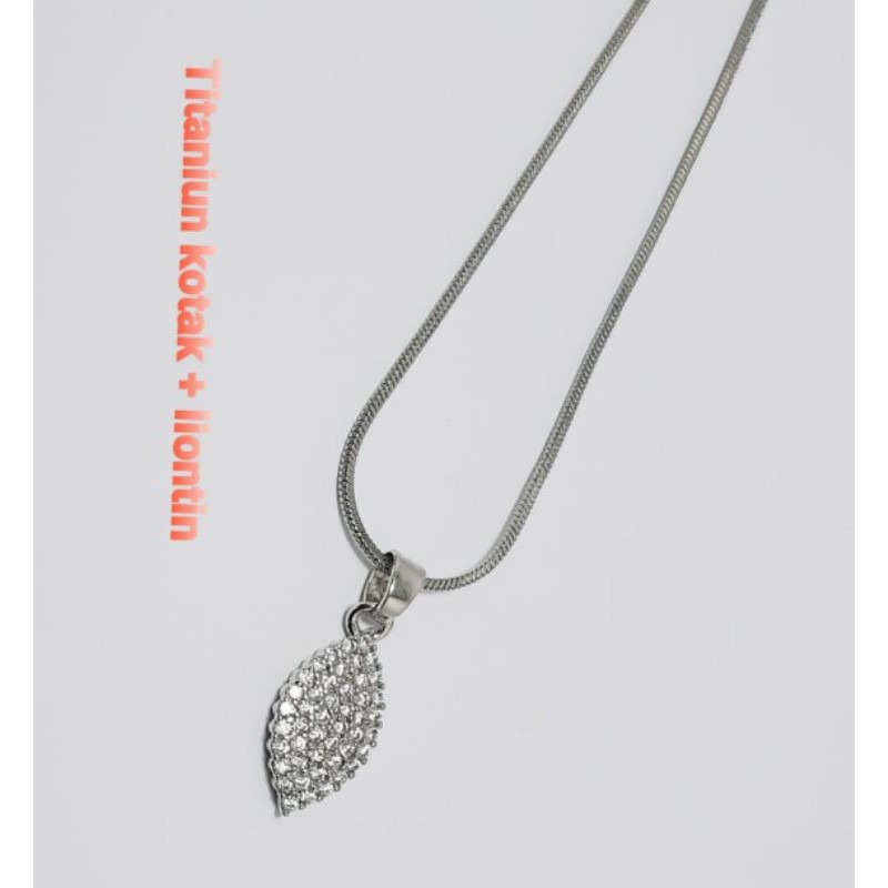 Kalung Titanium Wanita Plus Liontin Mata - Mata Cantik. Kalung Titanium Silver Wanita