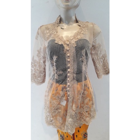 kebaya brokat halus berkelas lembut cantik bagus premium keren nyaman 28