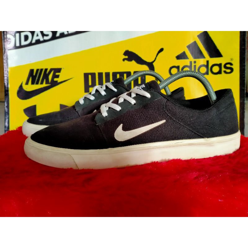 Sepatu SB Portmore