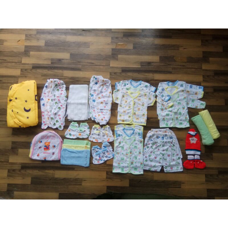 set perlengkapan bayi baru lahir