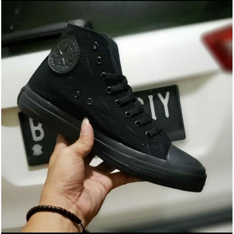 sepatu converse full black
