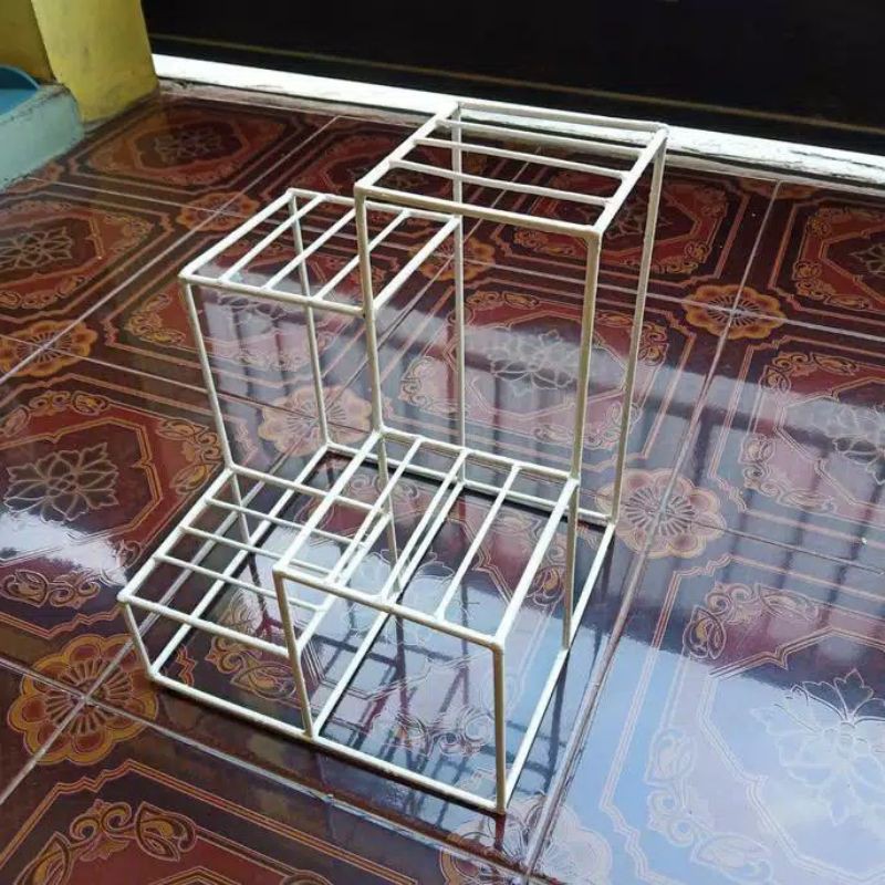 rak pot bunga besi rak pot bunga segi empat rak bunga besi minimalis