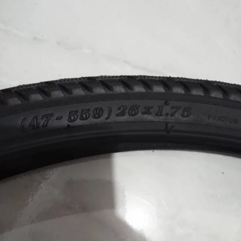 BAN LUARSEPEDA 26 X 1.75 GENIO UNTUK SEPEDA FEDERAL MTB FIXIE TOURING