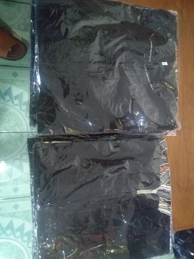 Coupel Batik Seragam Ayam Ketawa