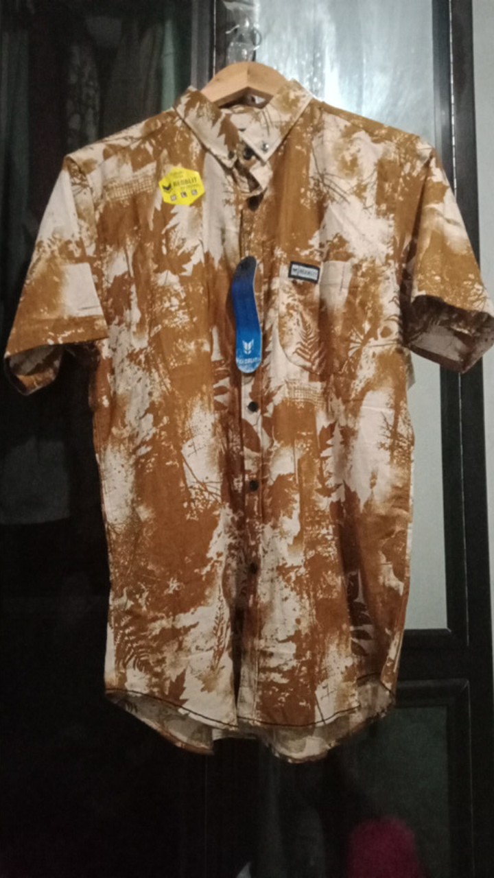 Kemeja Motif Lengan Pendek / Kemeja Surfing Atasan Pria (bisa Cod)