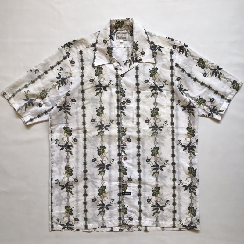 VOLCOM KEMEJA PANTAI SECOND L