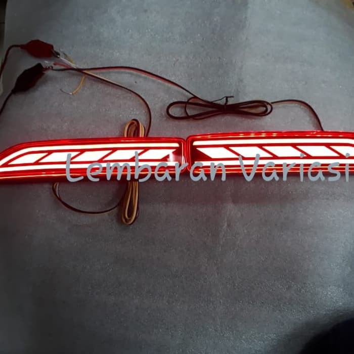 Lampu Reflektor plus Sein Mobil BRV