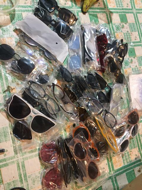 Kacamata Hitam Oversize Model Poligon Bahan Plastik Retro Vintage Untuk Wanita