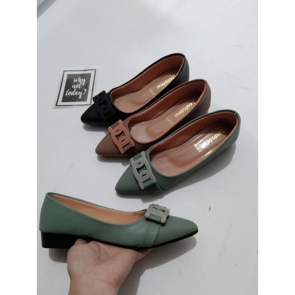 Medan sepatu pansus wanita Hells 2 cm bahan dove