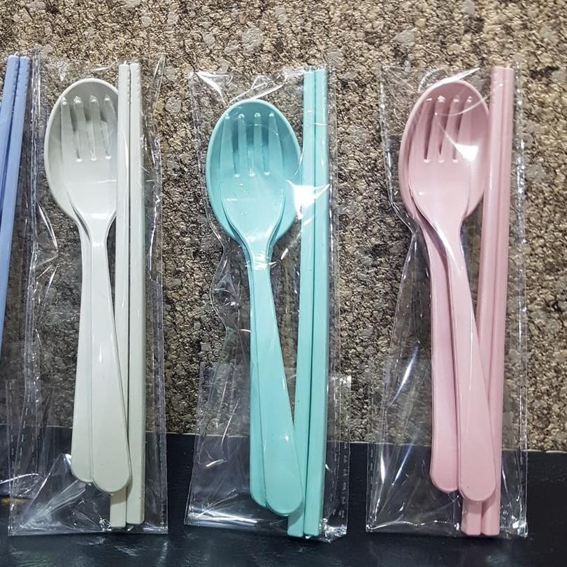✩ Grosir 50 Pcs Sendok Garpu Sumpit Lokal Plastik Packing Plastik & Ikat Kawat Emas cantik ←