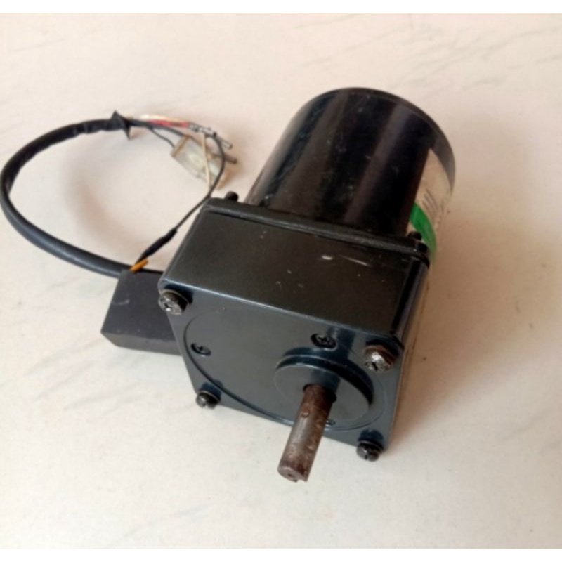 Ac Motor Gearbox 220V 25W Ratio 1 : 3.6 Rpm 400