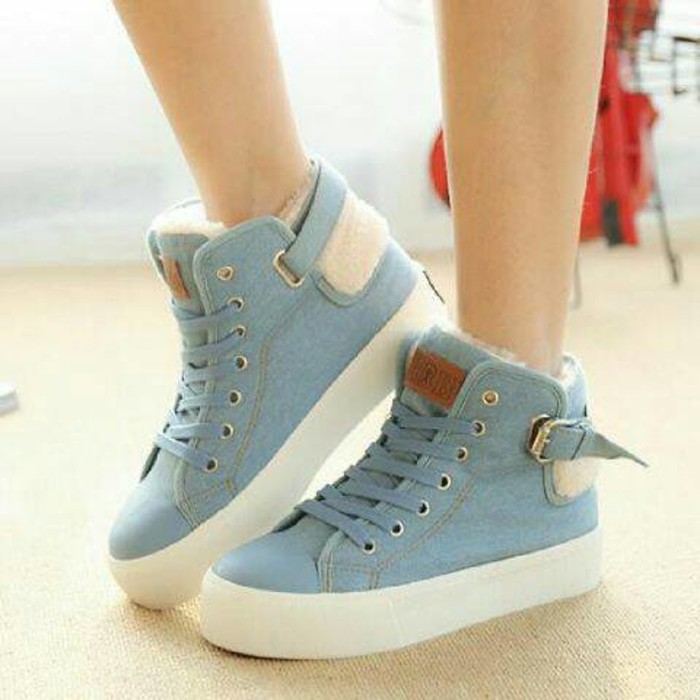 sepatu boots wanita bahan jeans murah stylish keren jalan jalan kuliah