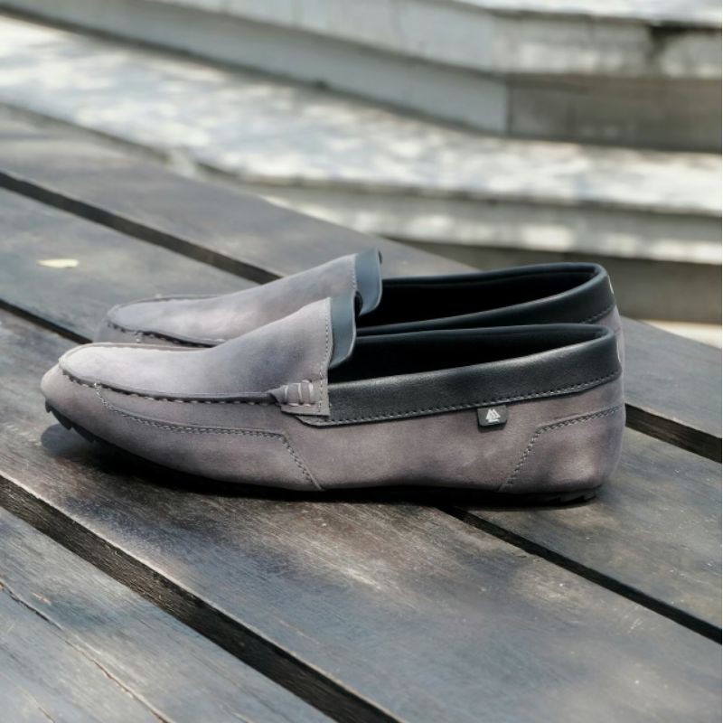 Killian Sepatu Slip on Pria Casual Formal Suede Santai Kerja Kantor Kondangan