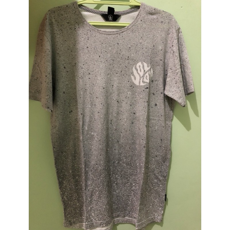 t-shirt volcom ori (bekas)