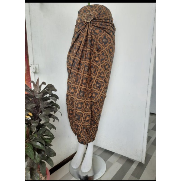 Rok lilit kain batik bahan silk sanwos