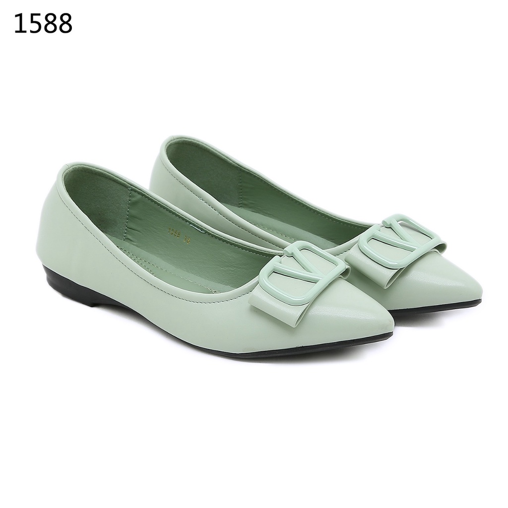 V VLOGO Buckle Shoes #1588