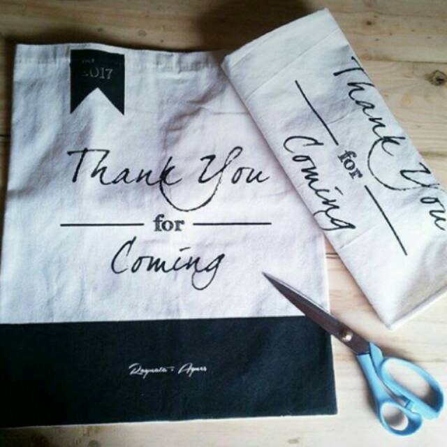 

Goodie bag tas blacu spesial promo uk. 30*35