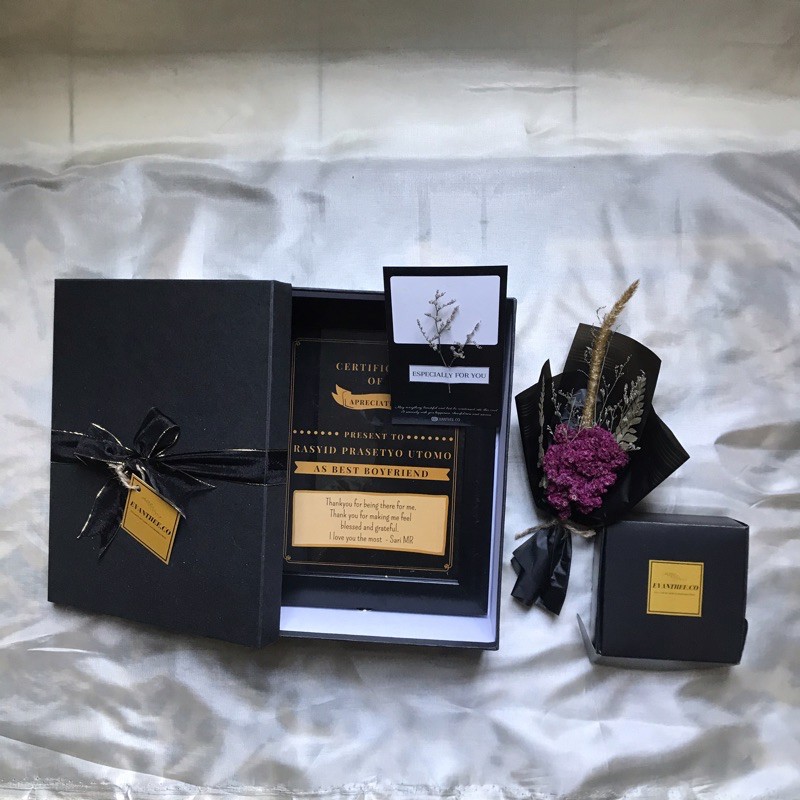 

surprise gift box dgn medali req