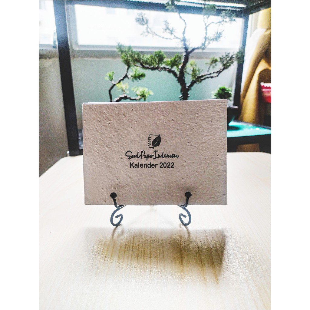 

Kalender 2022 kertas benih bisa ditanam