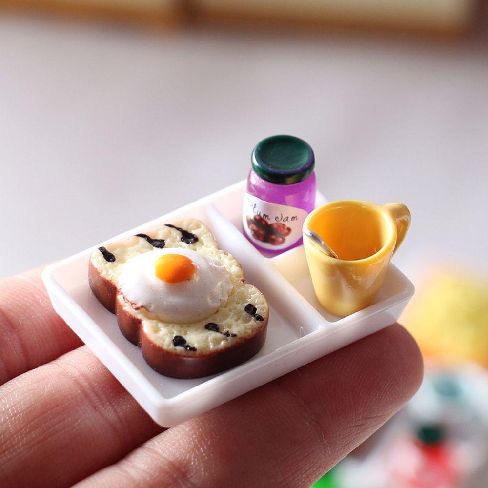 Lanfy Rumah Boneka Miniatur Makanan Resin Boneka Aksesoris Untuk Blyth Doll House Decor OB11 1: 12mini Toast Bread