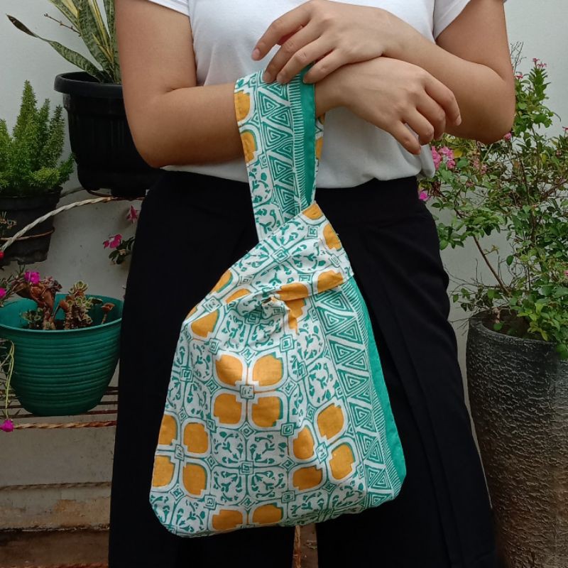 Knot bag batik hijau