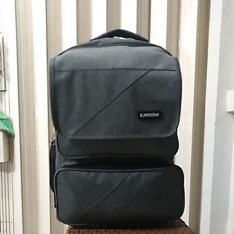 tas punggung carboni