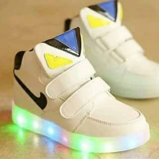 Sepatu fendi monster lampu led