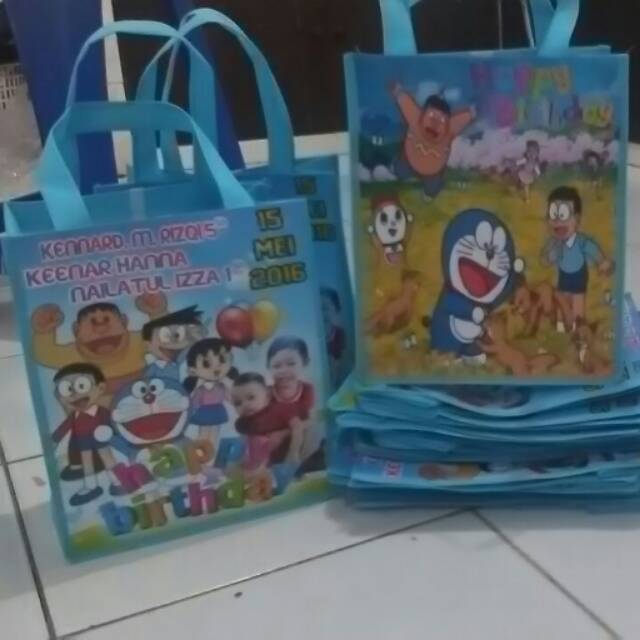 

Tas souvenir kotak 75gr