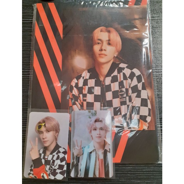 WAYV NCT HENDERY AR KICK BACK UNSEALED PHOTOCARD FRAME