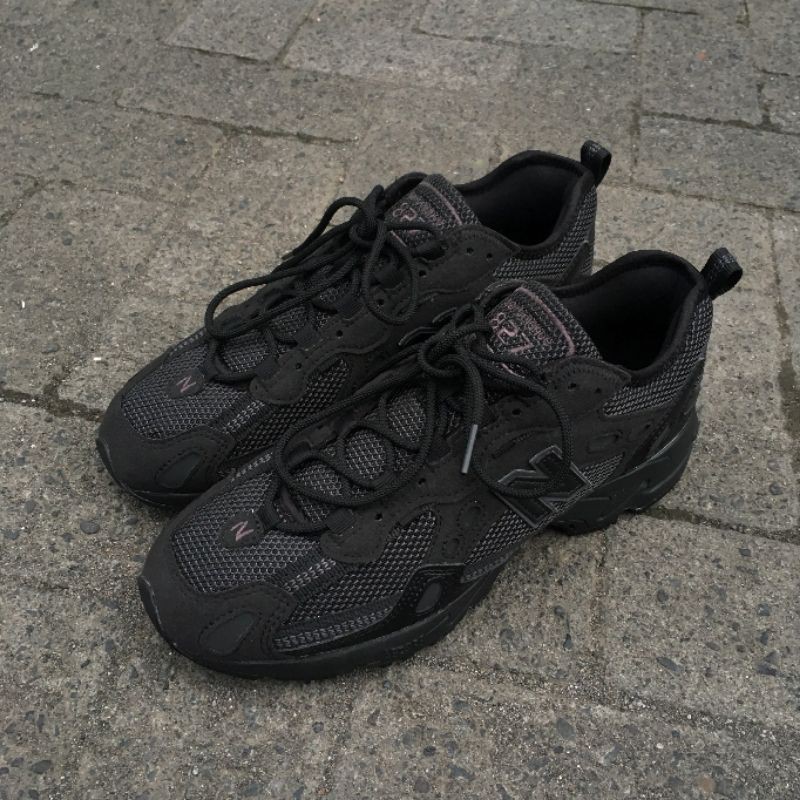 New Balance 827 Full Black
