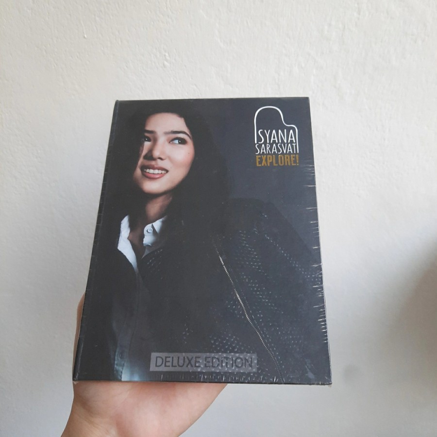 Album Isyana Sarasvati Explore Deluxe Original Tanda Tangan