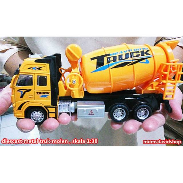 Diecast Truk Molen Concrete Mixer Truck Diecast Metal 