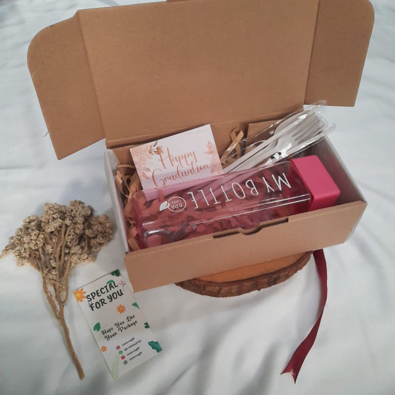 HAMPERS TUMBLER DAN SET ALAT MAKAN / KADO CEWEK / HADIAH GRADUATION ANNIVERSARRY ULANG TAHUN MURAH