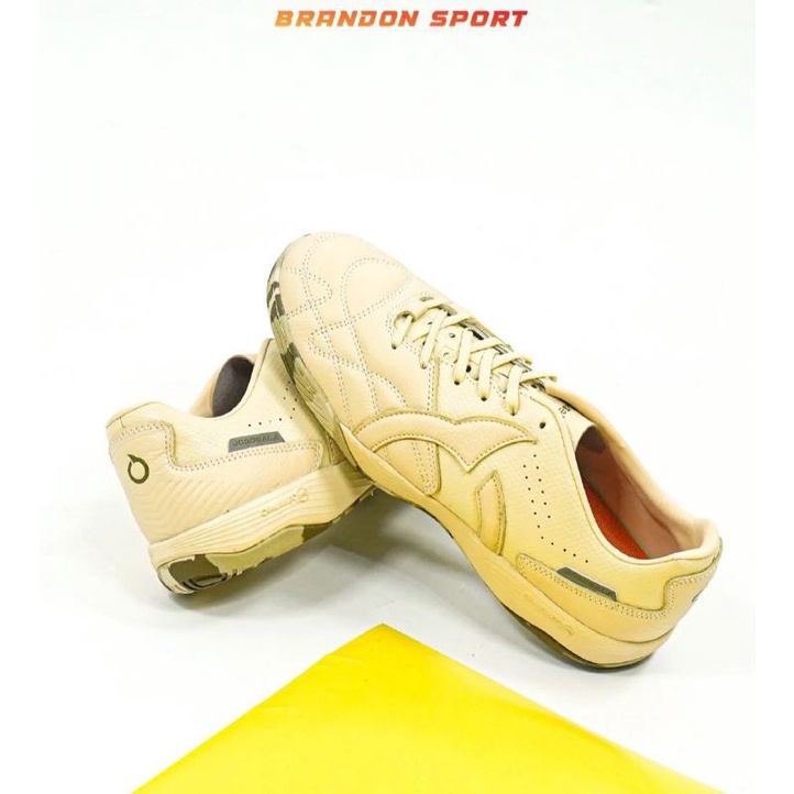 Sepatu Futsal Ortuseight Jogosala Revolt - Ivory/Camo