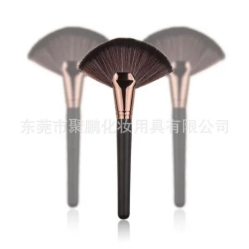 (KUAS HIGHLIGHTER)Kuas Fan Make Up Brush Foundation Blending Loose Powder Blush Contour MakeUp Tools