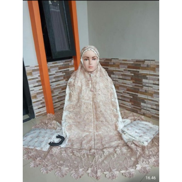 BISA COD Mukenah  SUTRA  jepang  full swarovski cocok untk hadia dan untk hantaran